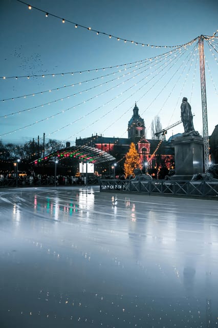 Stockholm: Christmas Markets & Lights Guided Walking Tour - Exploring the Old Town Christmas market