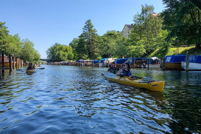 Stockholm City Evening Kayak Tour - What the guides add to the evening