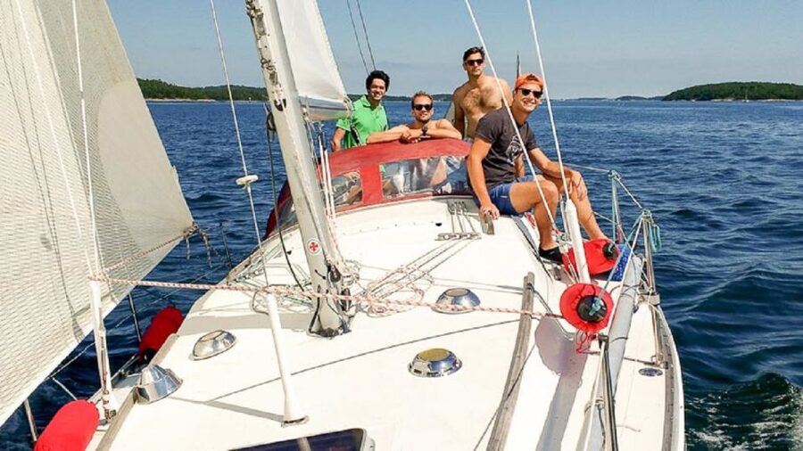 Stockholm: Full Day Archipelago Sailing Tour with Lunch - Watching for eagles, seals, and seabirds