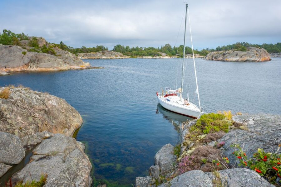 Stockholm: Full Day Archipelago Sailing Tour with Lunch - Meeting in central Stockholm, then heading to Nynäshamn