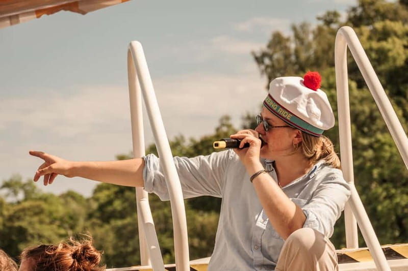 Stockholm: Guided City Sightseeing Open Electric Boat Tour - Why a quiet boat gives Stockholm a different feel