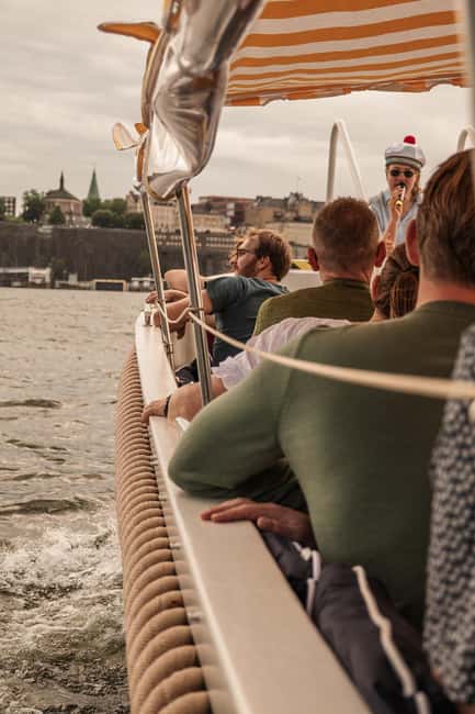 Stockholm: Guided City Sightseeing Open Electric Boat Tour - Royal Dramatic Theatre and Östermalm from the water