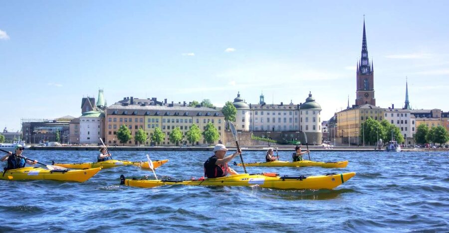 Stockholm: Guided Kayak City Tour & Optional Midsummer Meal - Why Stockholm is best viewed from a kayak