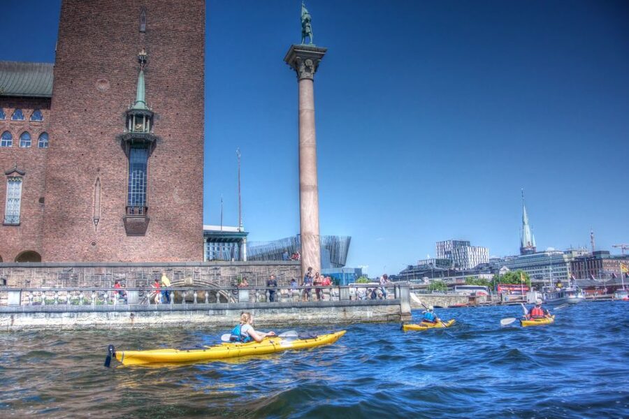 Stockholm: Guided Kayak City Tour & Optional Midsummer Meal - How hard is the paddling?
