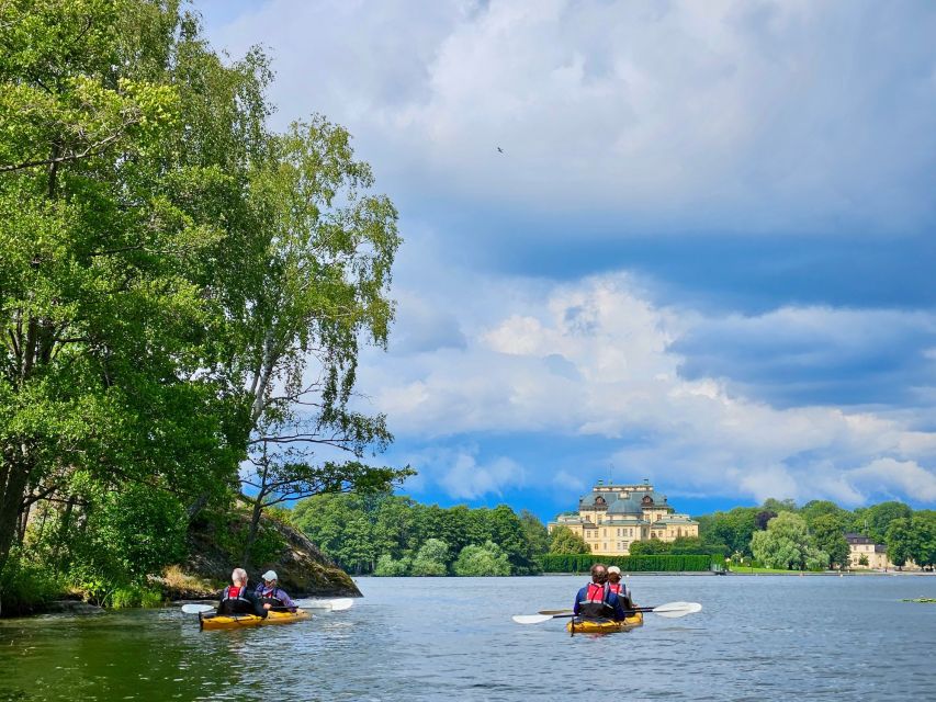 Stockholm: Guided Kayak Tour to Drottningholm Royal Palace - An island lunch with time to slow down