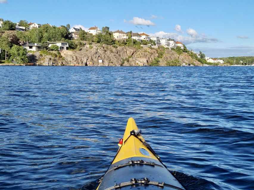 Stockholm: Guided Kayak Tour to Drottningholm Royal Palace - A 30-minute safety briefing before you paddle