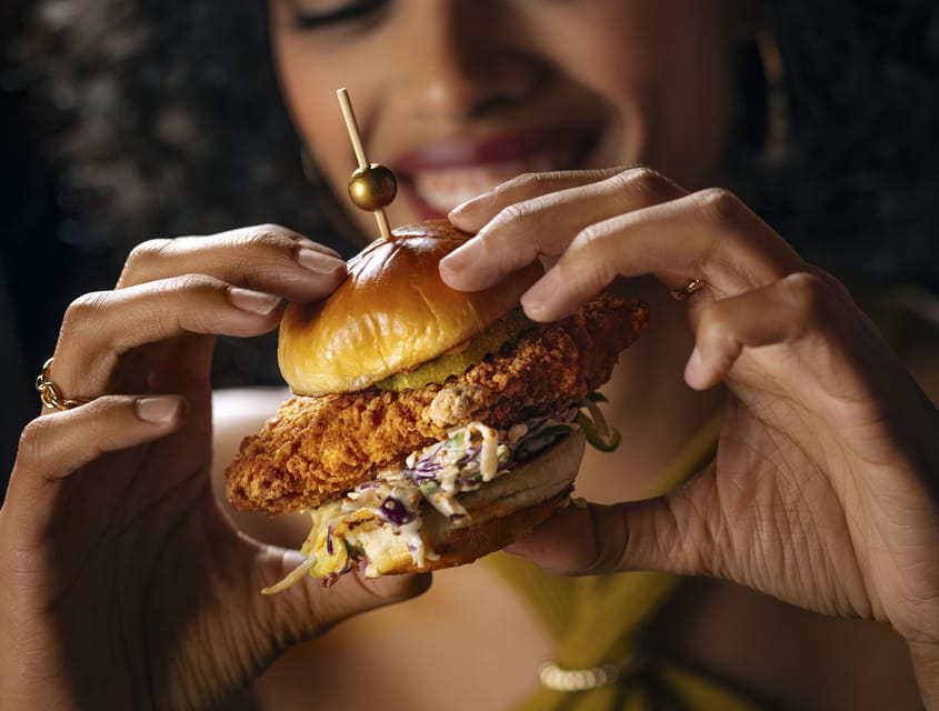 Stockholm: Hard Rock Cafe Stockholm Lunch or Dinner - Key points to know before you book
