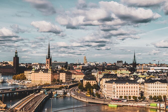 Stockholm: Old Town and City Guided Walking Tour - Meeting Gustav III by the waterfront