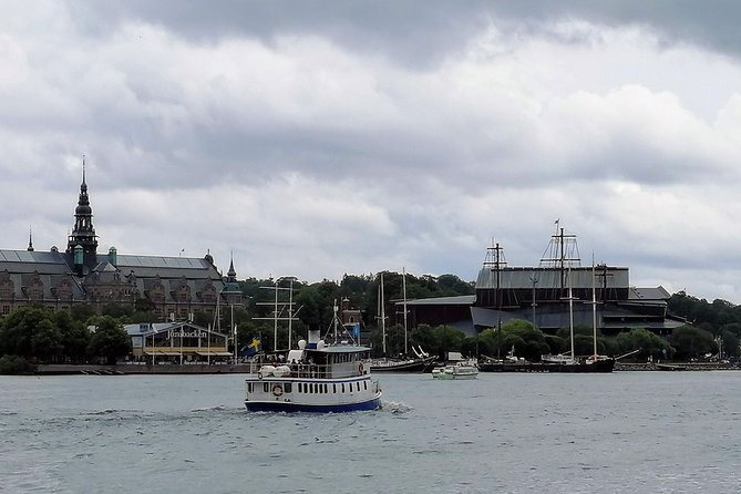 Stockholm Old Town and the Viking Museum, a Small Group Walking Tour - Tiny sculpture, grand prizes, and Old Town streets
