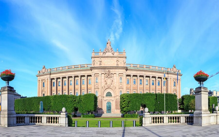Stockholm: Old Town Highlights Private Walking Tour - Price, duration, and overall value