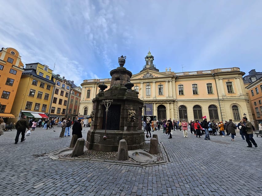 Stockholm: Old Town Walking Tour, stories and secrets - Iron Boy and St George: small sights with memorable stories