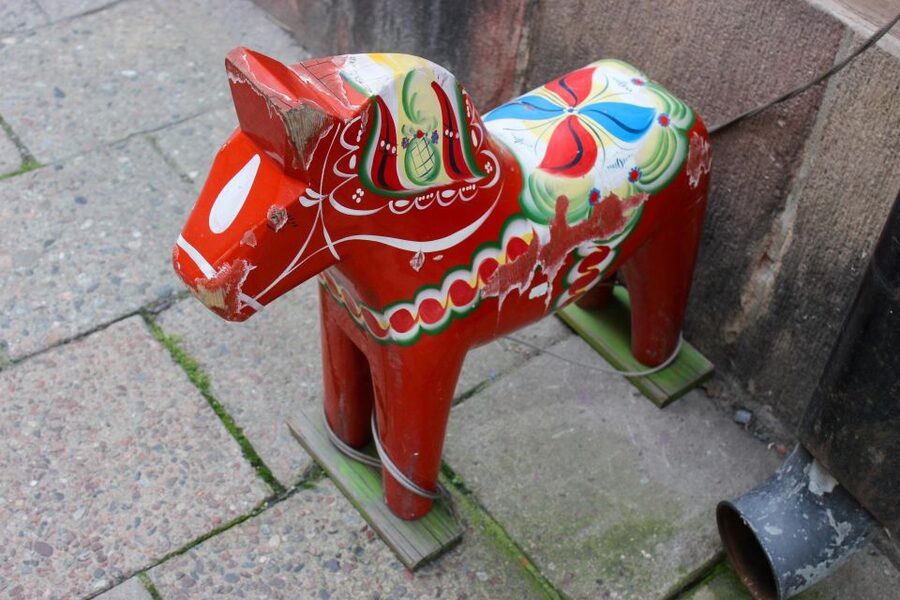Stockholm: Personalized Guided Tour for Families - Guides, safety, and language choices