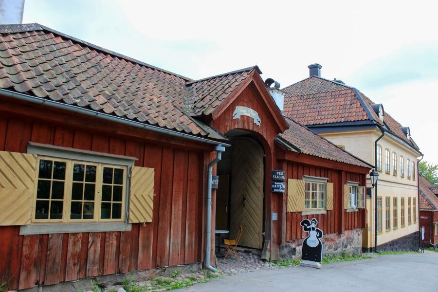 Stockholm: Personalized Guided Tour for Families - Who should book this family experience?