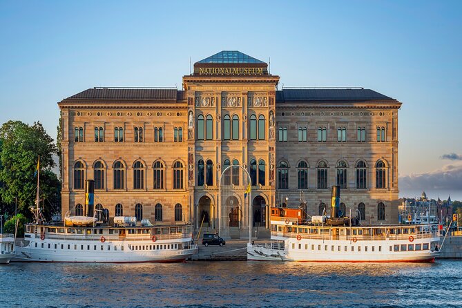 Stockholm Royal Palace Museums Gamla Stan Skip-the-line Tour - Meeting your guide in the heart of Gamla Stan