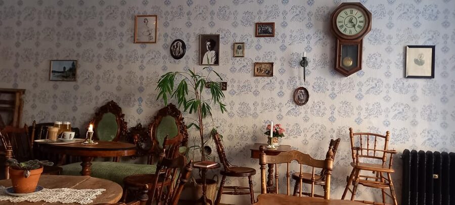 Stockholm: Secrets of Gamla Stan Guided Tour w/ Fika Option - Adding Swedish fika after the walk