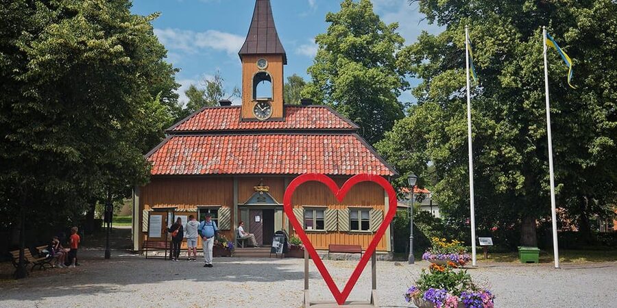 Stockholm: Sigtuna Guided Boat Tour with Optional Museum - From Stockholm to Sigtuna by boat