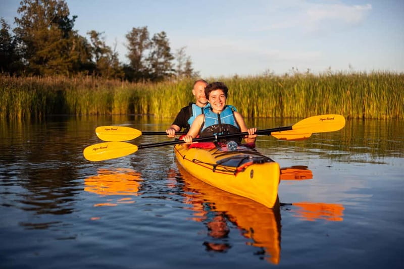 Stockholm: Sunset Archipelago Kayaking & Toast on the Water - Getting fitted and learning the basics