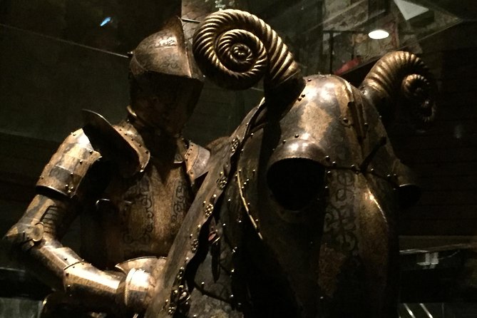 Stockholm Top attractions all-inclusive Gran Tour - A small group, a practical vehicle, and a full schedule