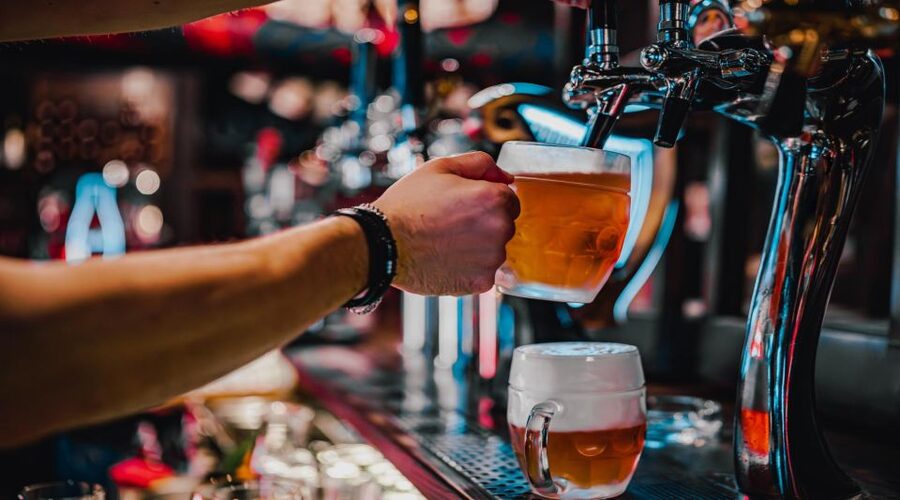 Swedish Beer Tasting Tour in Stockholm Old Town Pubs - Comparing the beer portions and pace
