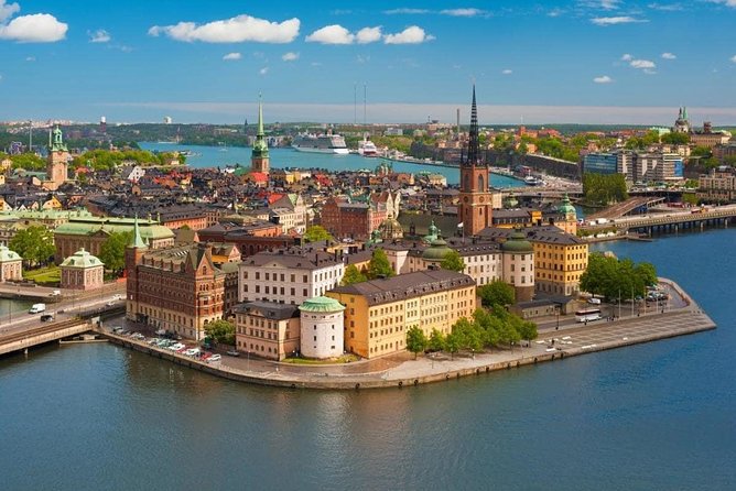 Umea Private Transfer from Umea city centre to Umea airport - What the 30-minute journey is really like