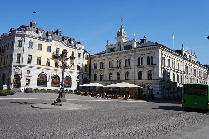 Uppsala Must See 2h city walk - 2h tour of all big attractions! - Dekanhuset and a darker Swedish chapter