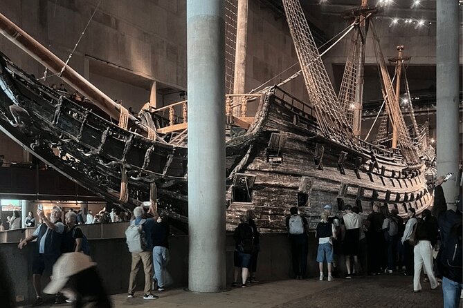 Vasa, Old Town, City Hall, Palace with Entry, Guided Tour - Timing, group size, and the real pace