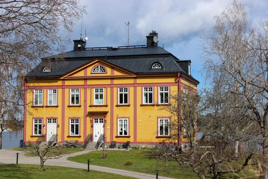 Vaxholm & Stockholm Archipelago: Guided Excursion, Day Trip - Is $241 a fair price?