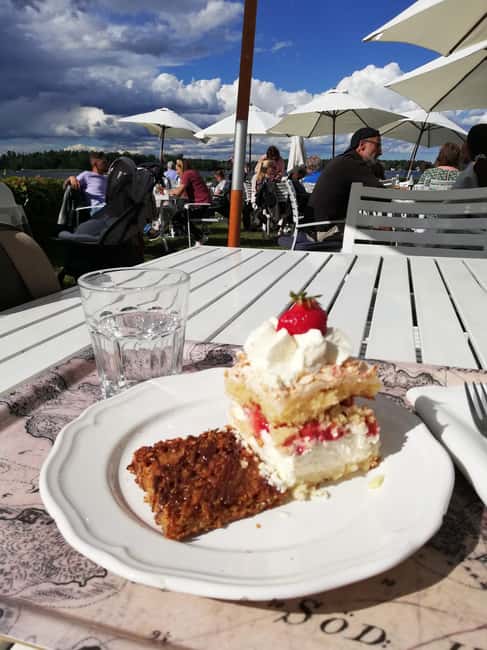 Vaxholm & Stockholm Archipelago: Guided Excursion, Day Trip - The archipelago cruise and Swedish summer cottages